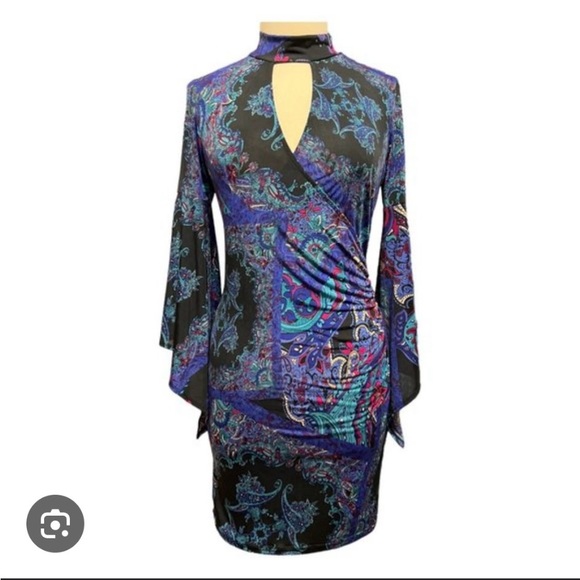 VENUS Dresses & Skirts - Venus boho sleeve dress. CUTE